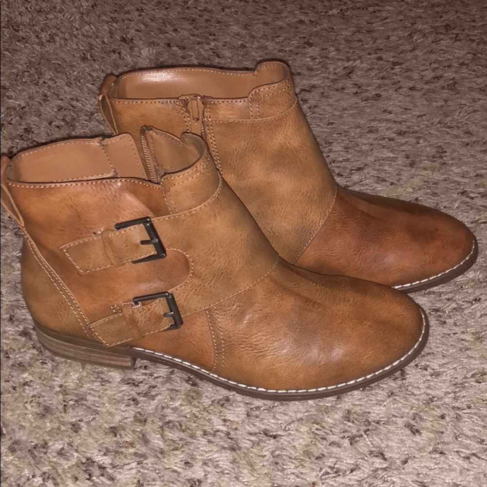 American eagle light brown booties